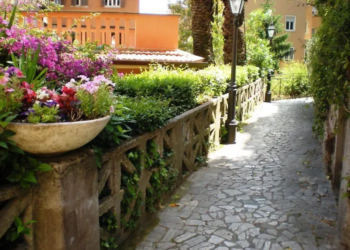 Casa Dei Vicoli, Classic Roman